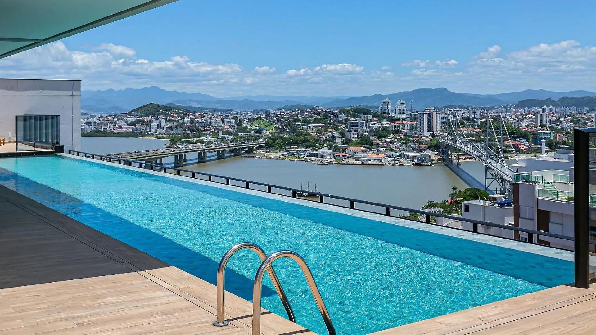 Wi-Fi 500Mb | Vista Mar E Pontes #Ca51 0*, Florianopolis